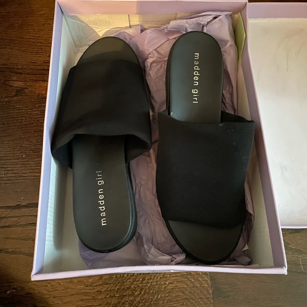 Madden girl wedge sandals